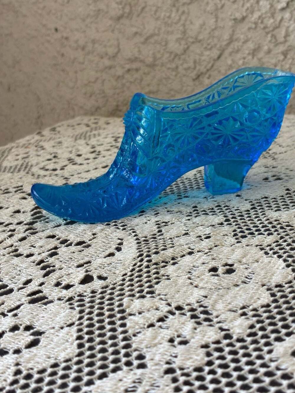 Fenton Daisy and Button Blue Glass Slipper Shoe